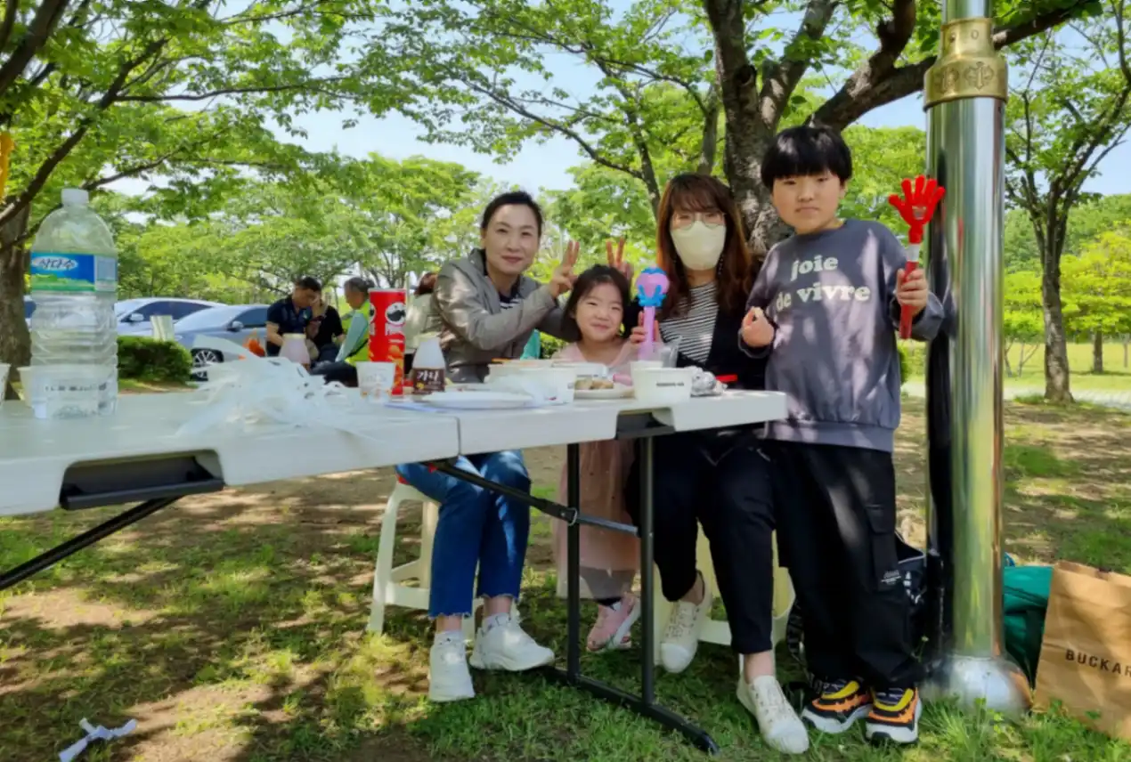 봄 야외예배 사진 4번째