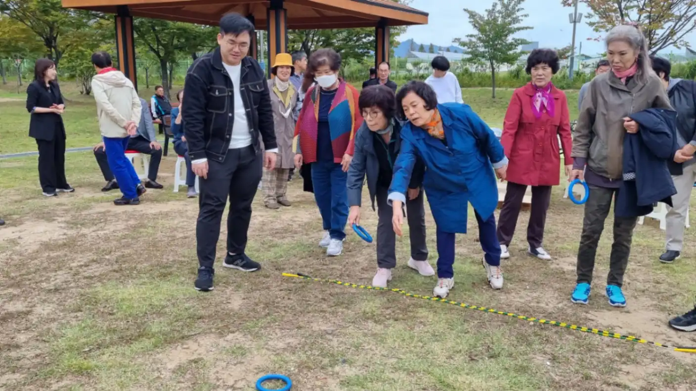 가을야외예배 사진 3번째