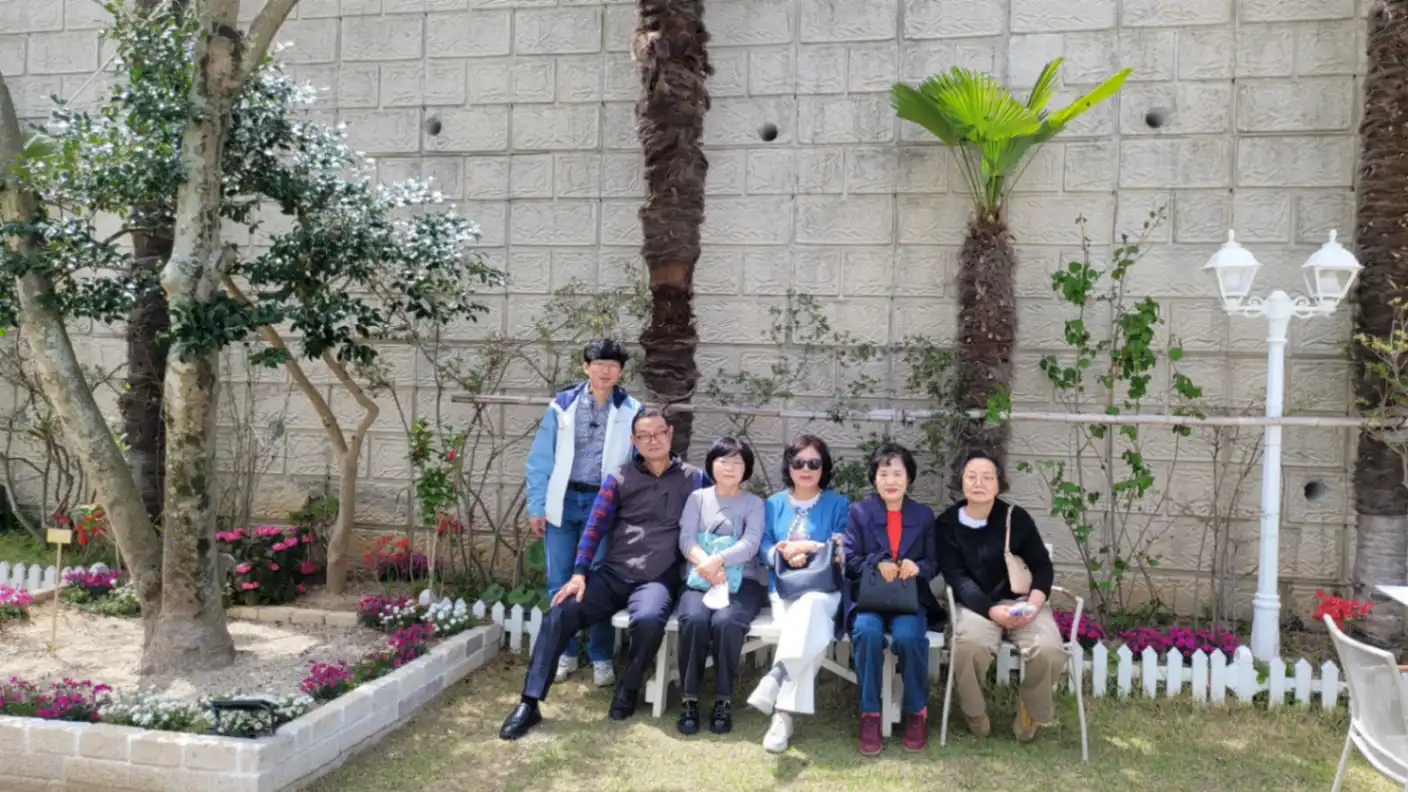 봄날과 함께 한 구역장님들 사진 3번째